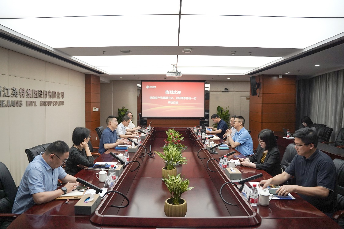 浙商资产党委副书记、、、总司理李伟达一行来游艇会yth206集团走访交流